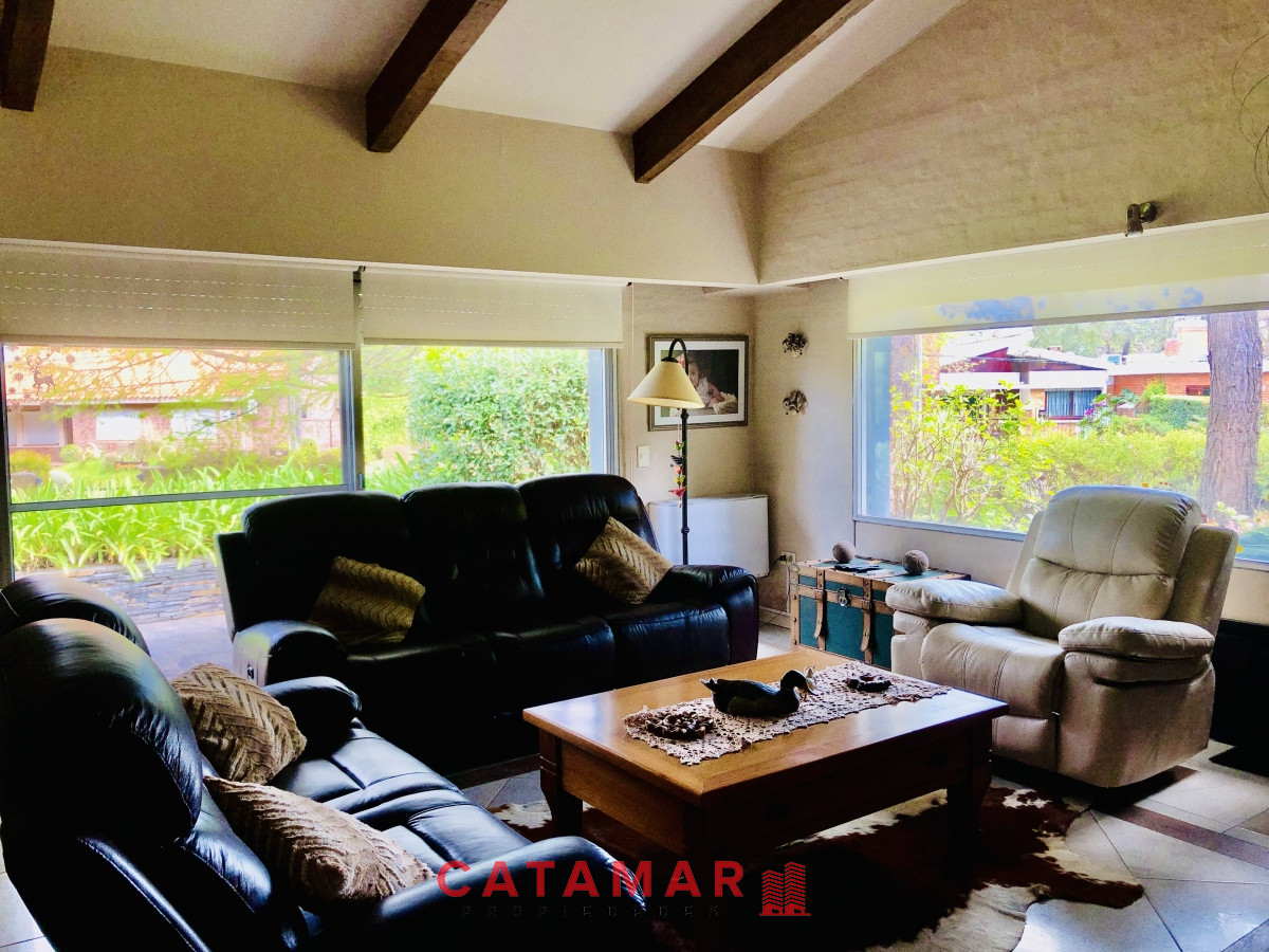 Casa ID.184 - Alquiler de temporada casa tres dormitorios piscina climatizada punta del este