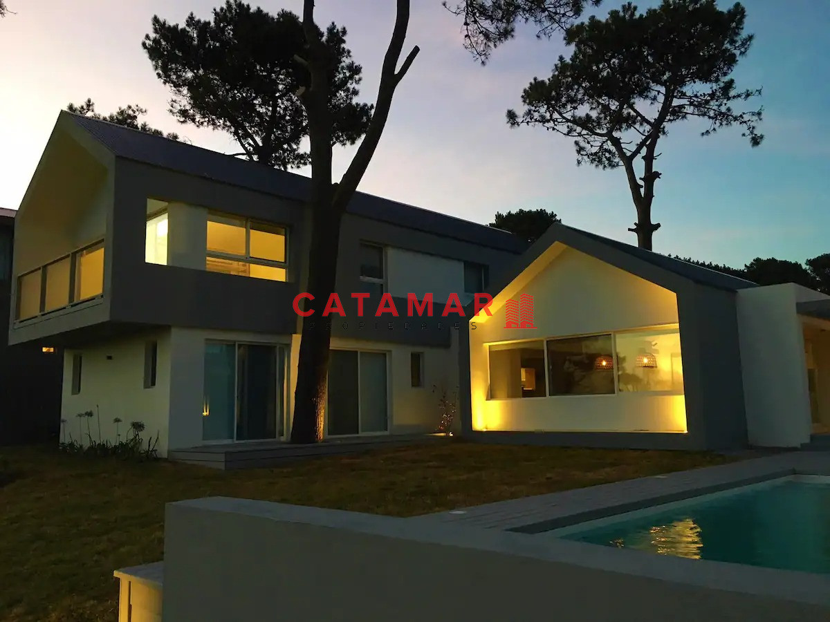 Casa ID.711 - Casa cinco dormitorios piscina parrillero Pinar del Faro Jose Ignacio Punta del Este