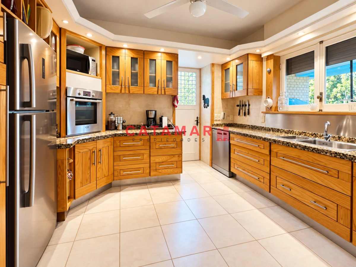 Casa ID.825 - Casa en venta playa mansa Punta del Este 