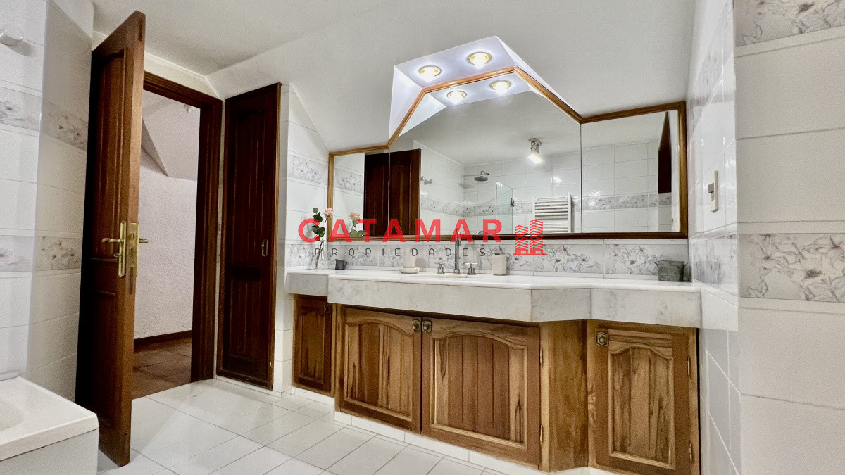 Casa ID.574 - Casa punta del este playa mansa con piscina 