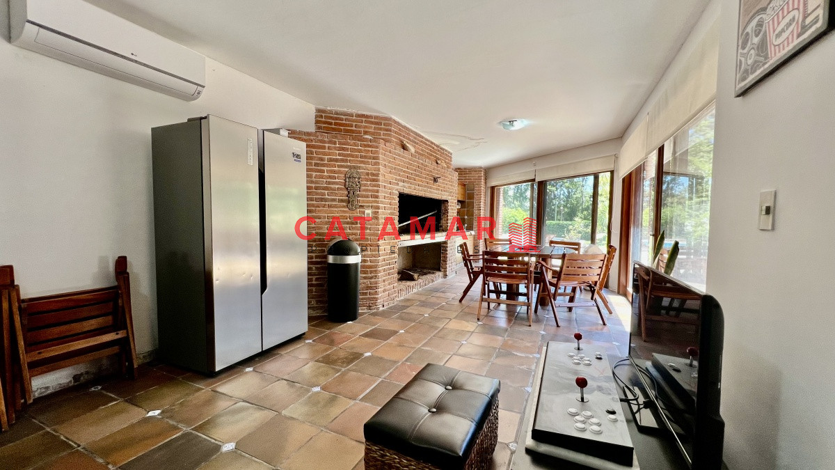 Casa ID.574 - Casa punta del este playa mansa con piscina 