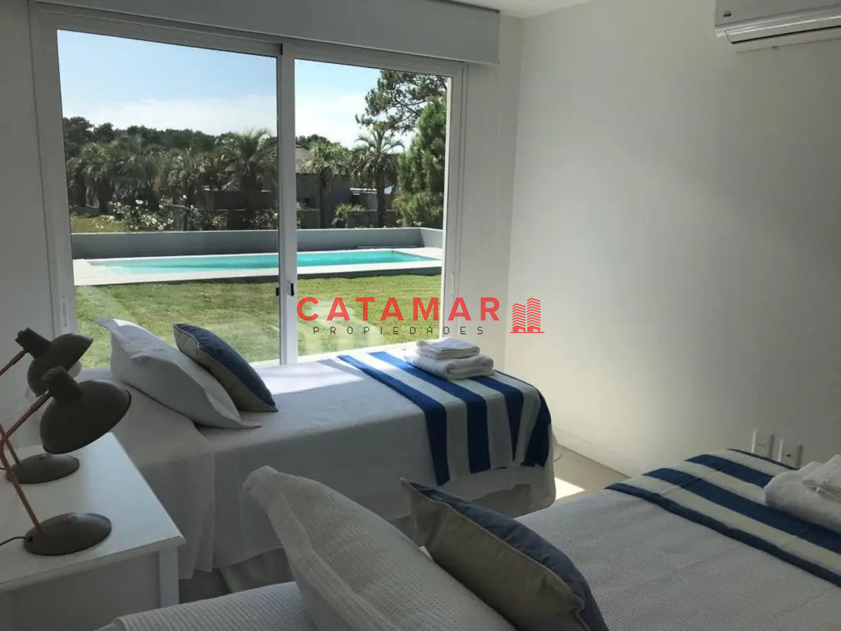 Casa ID.711 - Casa cinco dormitorios piscina parrillero Pinar del Faro Jose Ignacio Punta del Este