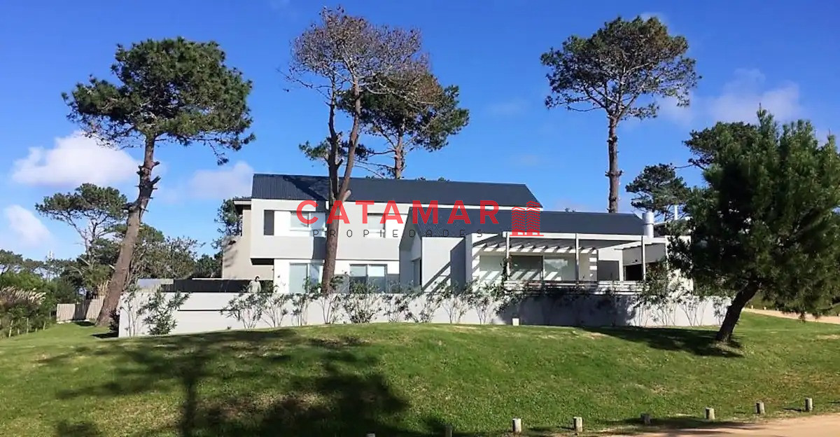 Casa ID.711 - Casa cinco dormitorios piscina parrillero Pinar del Faro Jose Ignacio Punta del Este