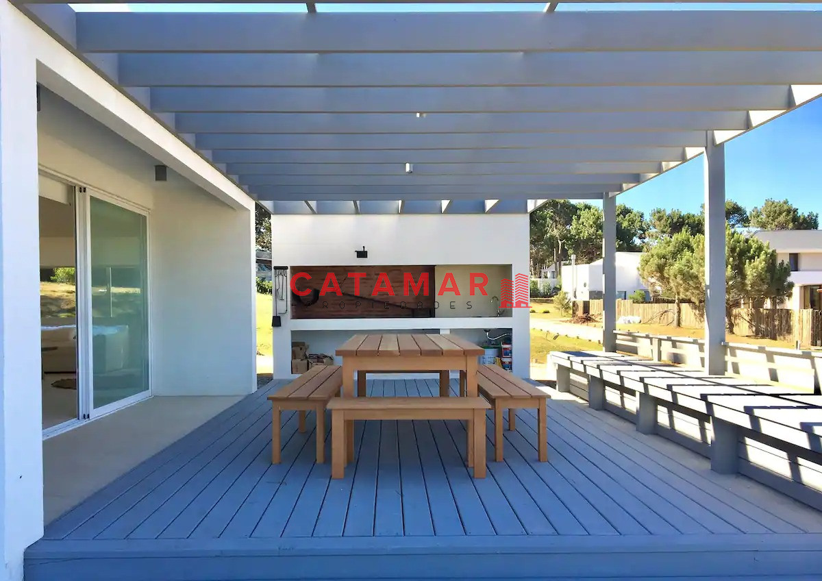 Casa ID.711 - Casa cinco dormitorios piscina parrillero Pinar del Faro Jose Ignacio Punta del Este
