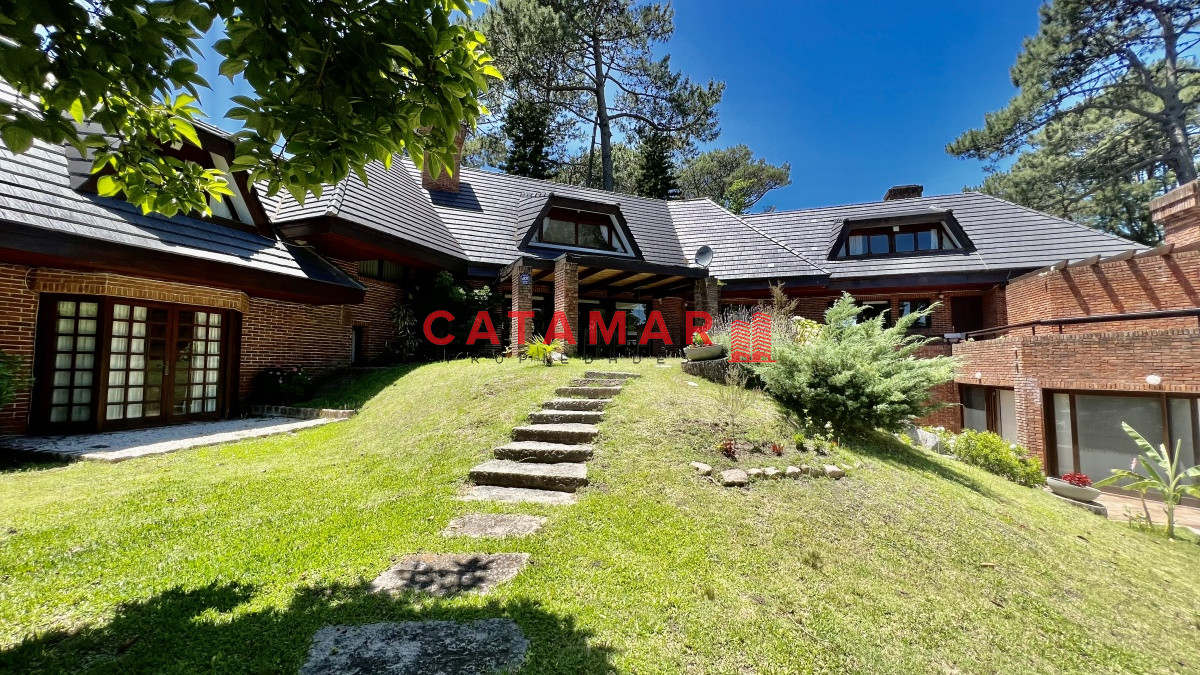 Casa ID.574 - Casa punta del este playa mansa con piscina 