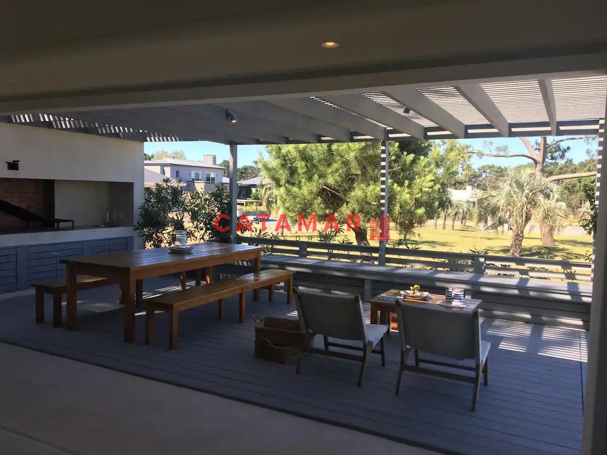 Casa ID.711 - Casa cinco dormitorios piscina parrillero Pinar del Faro Jose Ignacio Punta del Este