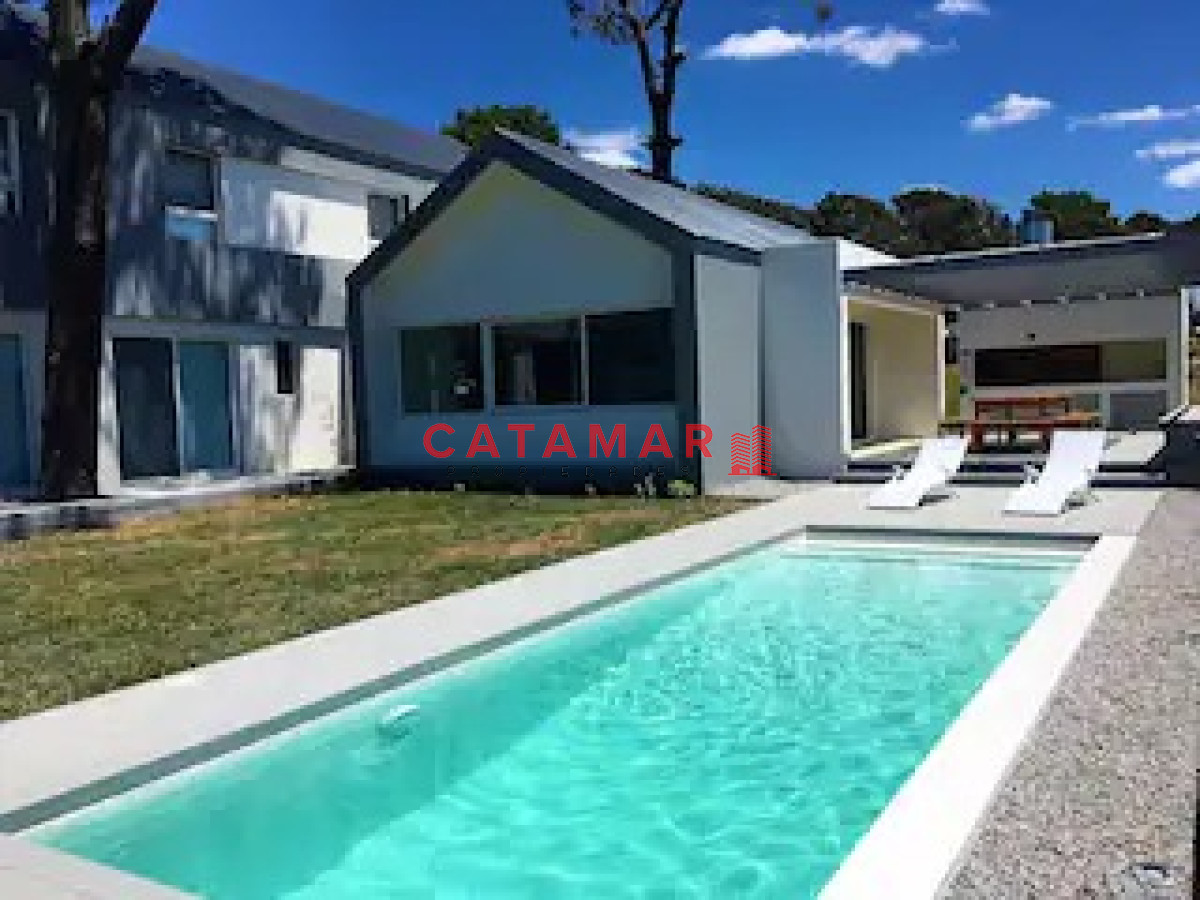 Casa ID.711 - Casa cinco dormitorios piscina parrillero Pinar del Faro Jose Ignacio Punta del Este