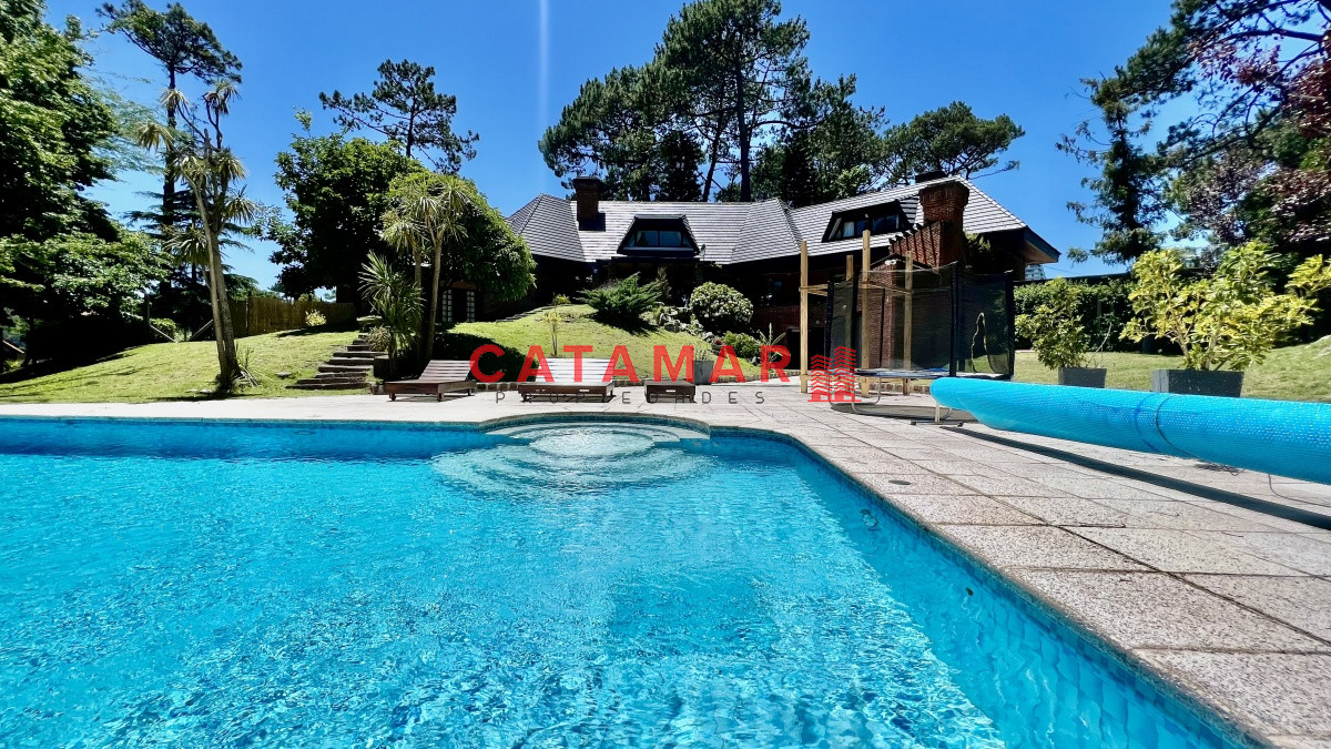 Casa ID.574 - Casa punta del este playa mansa con piscina 