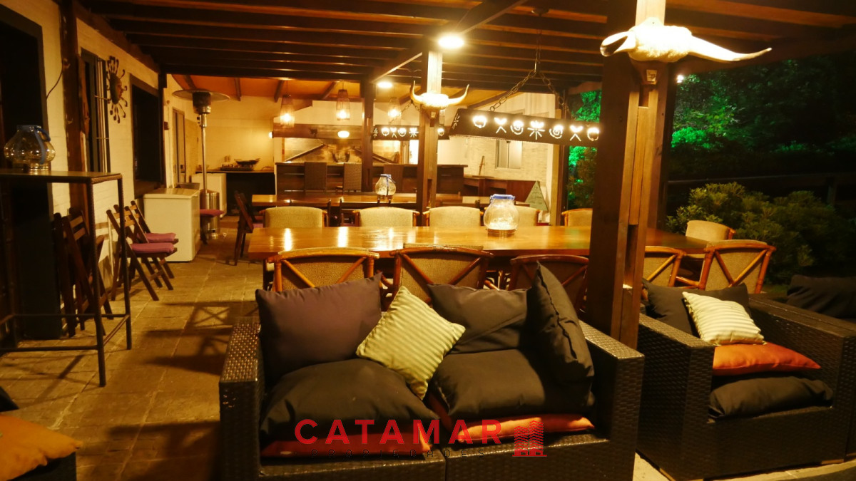 Casa ID.92 - Chalet en Club del Lago