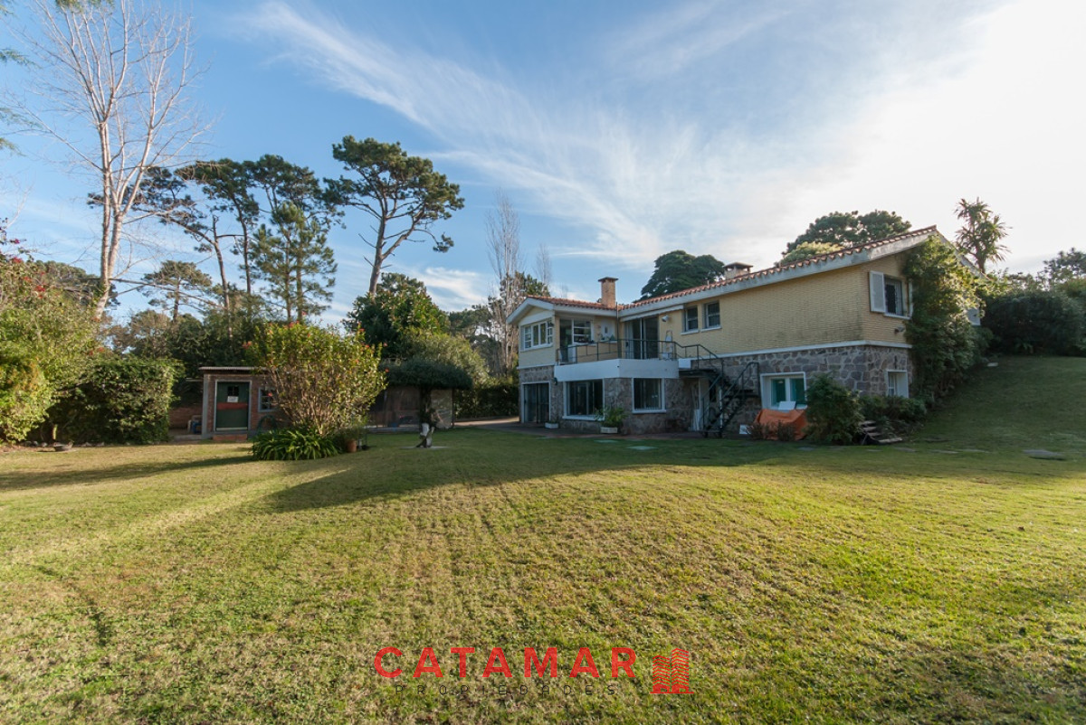 Casa ID.356 - Venta Casa 4 dormitorios Cantegril 
