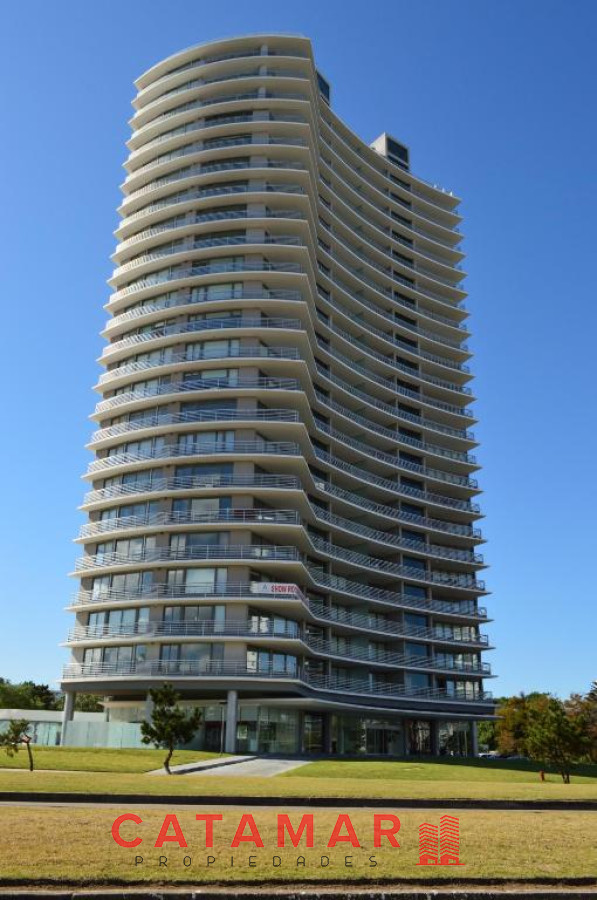 Apartamento ID.576 - Departamento Alexander Boulevard dos dormitorios dos baños Playa Mansa Punta del Este
