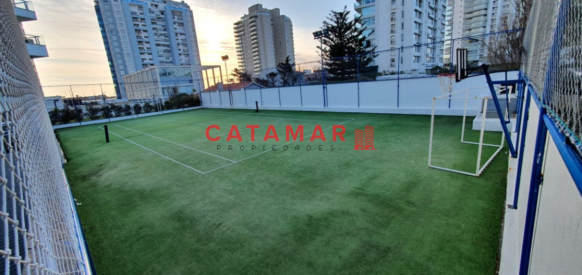 Apartamento ID.490 - Departamento dos dormitorios vista al mar Playa Mansa Punta del Este