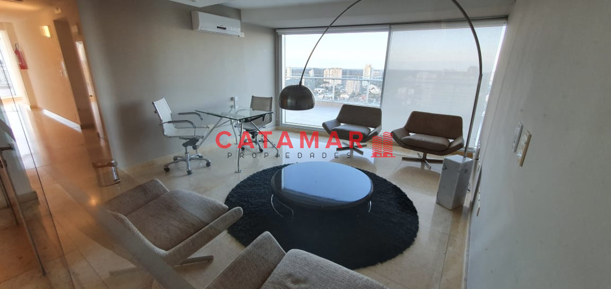 Apartamento ID.490 - Departamento dos dormitorios vista al mar Playa Mansa Punta del Este