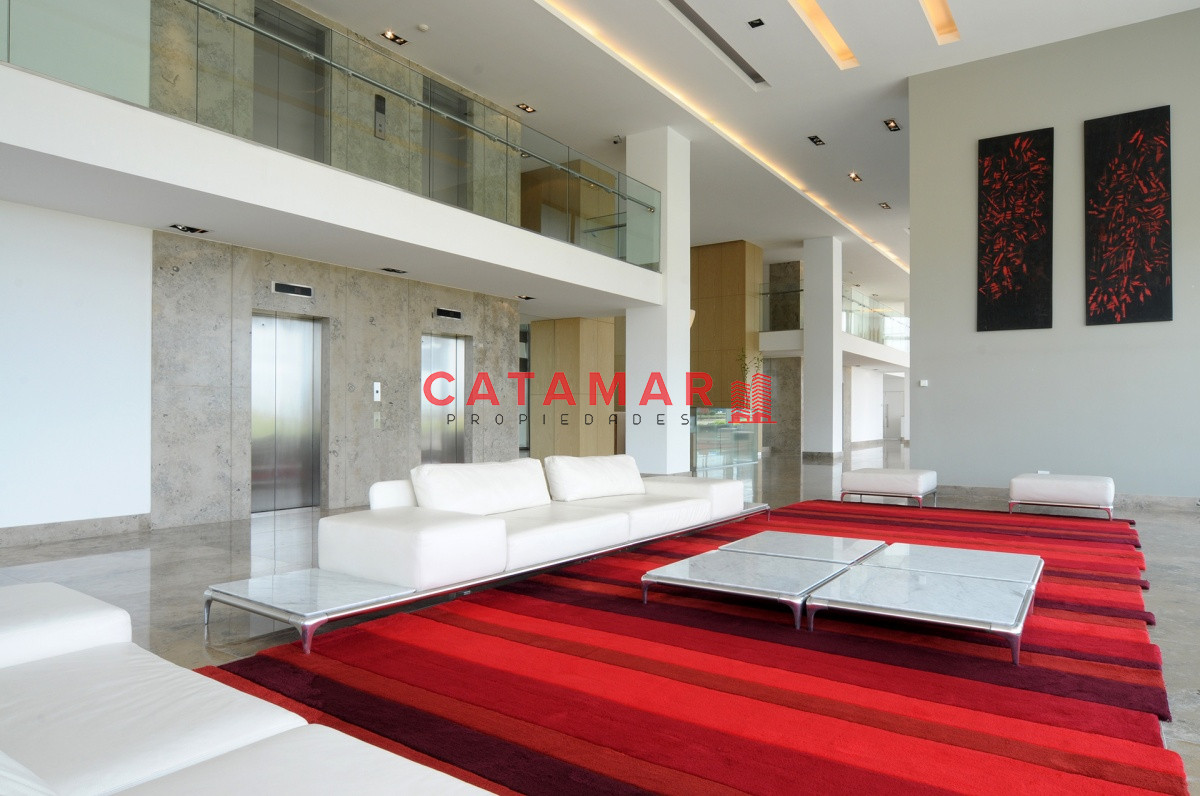 Apartamento ID.476 - Le Parc II dos dormitorios en suite habitación de servicio Playa Brava Punta del Este