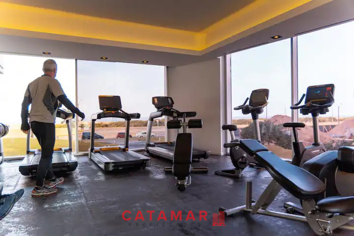 Apartamento ID.654 - Departamento Tiburon de tres dormitorios mas dependencia Playa Brava Punta del Este