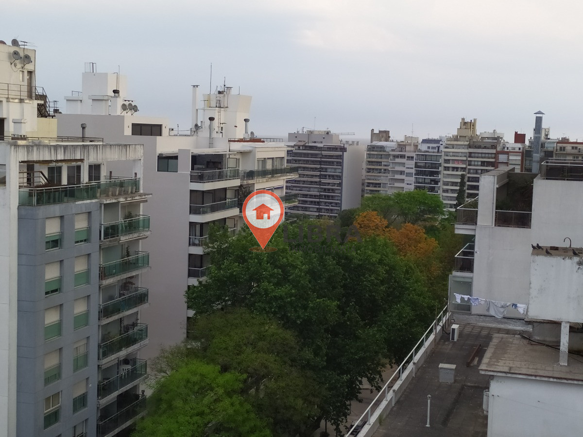 Apartamento ID.8660 - Penthouse Duplex De 3 Dorm Espectacular Barbacoa Con Terraza Y 2 Garajes