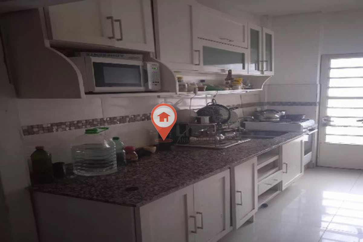 Apartamento ID.2351 - Apartamento De 2 Dormitorios Al Frente Centro Bajos Gastos Comunes