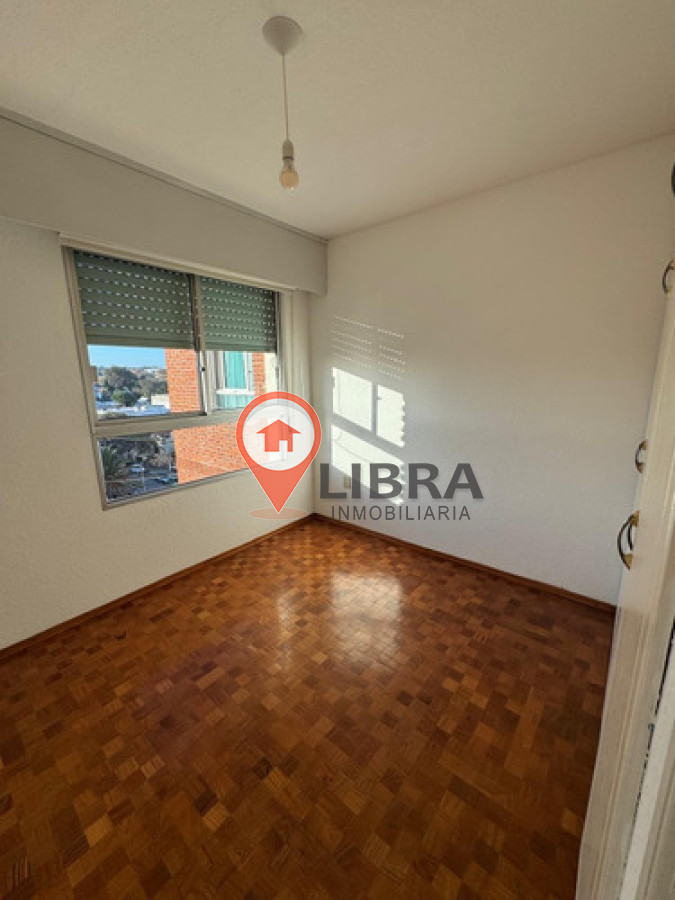 Apartamento ID.10051 - Alquiler Apartamento 2 Dormitorios Vista Al Mar En Malvin