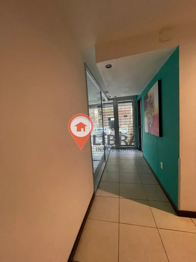 Apartamento ID.8126 - Alquiler Apartamento De 1 Dormitorio Con Cochera En Centro