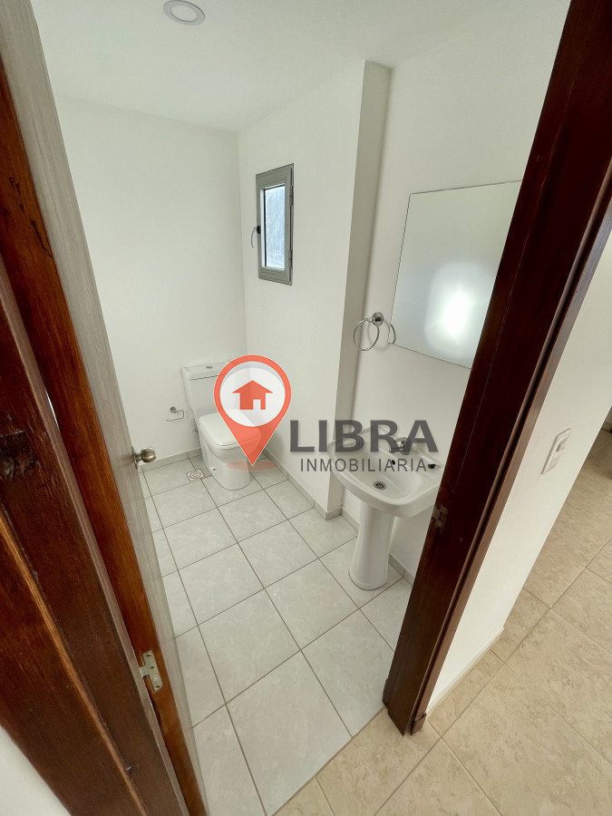 Apartamento ID.5564 - Alquiler Duplex 2 Dorm Balcón Patio Cochera Malvin Norte