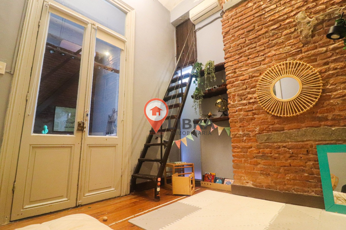 Apartamento ID.7235 - Se Vende Apartamento Tipo Casa Totalmente Independiente Y Sin Gastos Comunes Balcón Estufa A Leña, Azotea Exclusiva Con Parillero Y Lavader