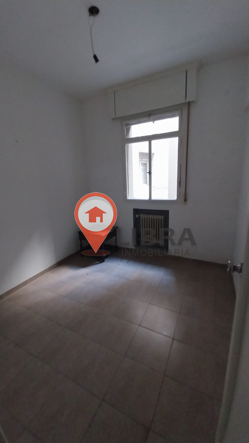 Apartamento ID.1253 - En Alquiler Apartamento En Ciudad Vieja 2 Dormitorios Sobre Plaza Zabala