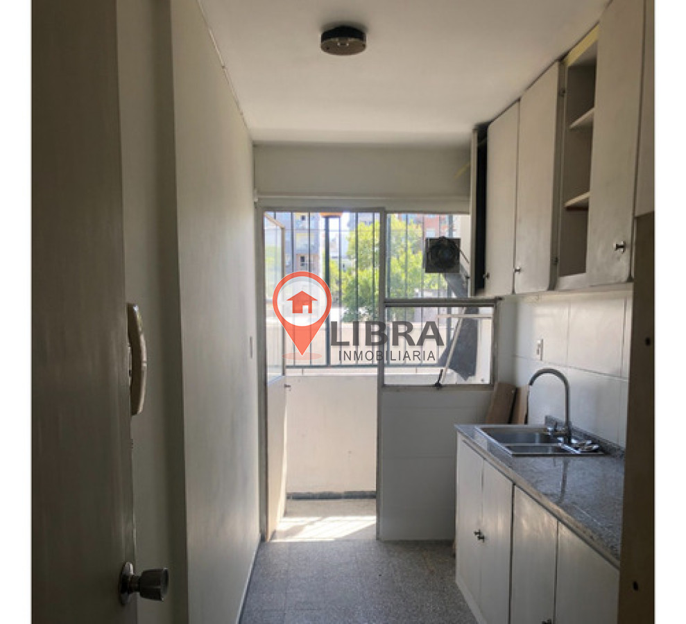 Apartamento ID.10022 - Lindo Apartamento De 2 Dorm Iluminado 