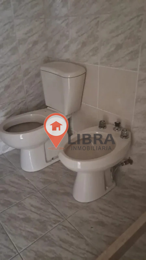 Apartamento ID.10208 - Alquiler Monoambiente Al Frente Bajos Gastos En Tres Cruces