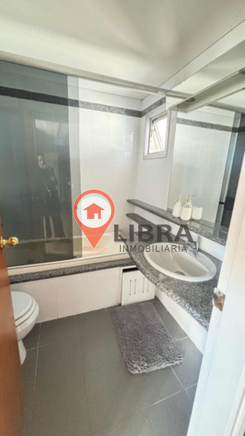 Apartamento ID.10072 - Alquiler Apartamento 3 Dormitorios Balcon Cochera Amoblado En Torres Náuticas Pocitos