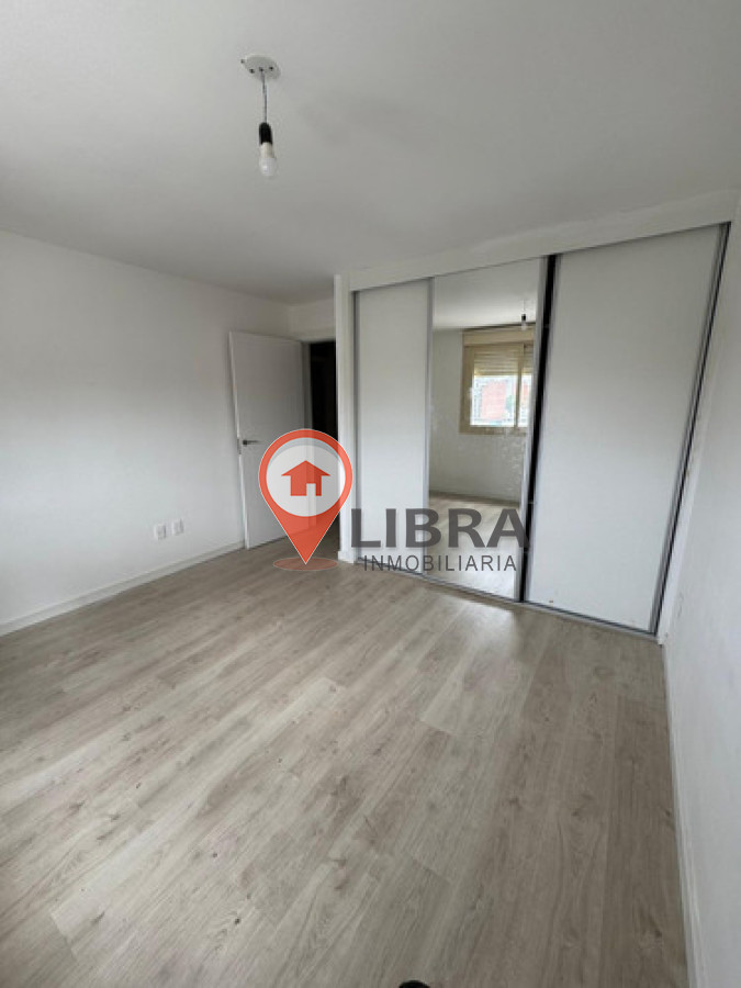 Apartamento ID.10092 - Oportunidad!! Venta Apartamento 2 Dormitorios Con Renta En Cordón Sur