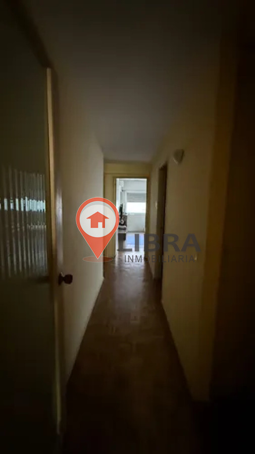 Apartamento ID.10096 - Alquiler Apartamento 2 Dormitorios Y Garage, Centro, Montevideo