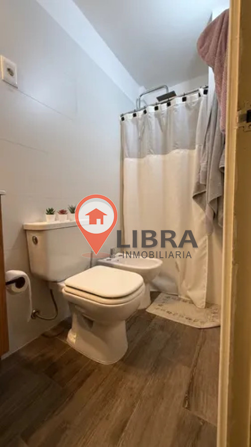 Apartamento ID.10096 - Alquiler Apartamento 2 Dormitorios Y Garage, Centro, Montevideo