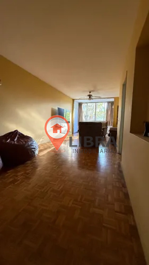 Apartamento ID.10096 - Alquiler Apartamento 2 Dormitorios Y Garage, Centro, Montevideo