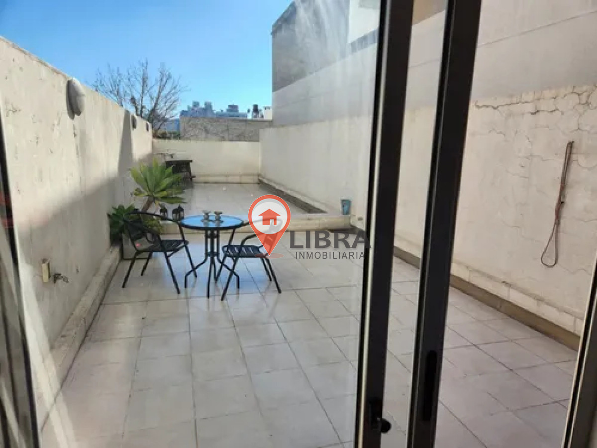 Apartamento ID.10104 - Alquiler Monoambiente Con Patio, Punta Carretas