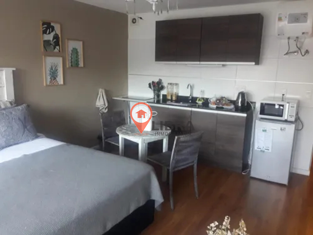 Apartamento ID.10104 - Alquiler Monoambiente Con Patio, Punta Carretas