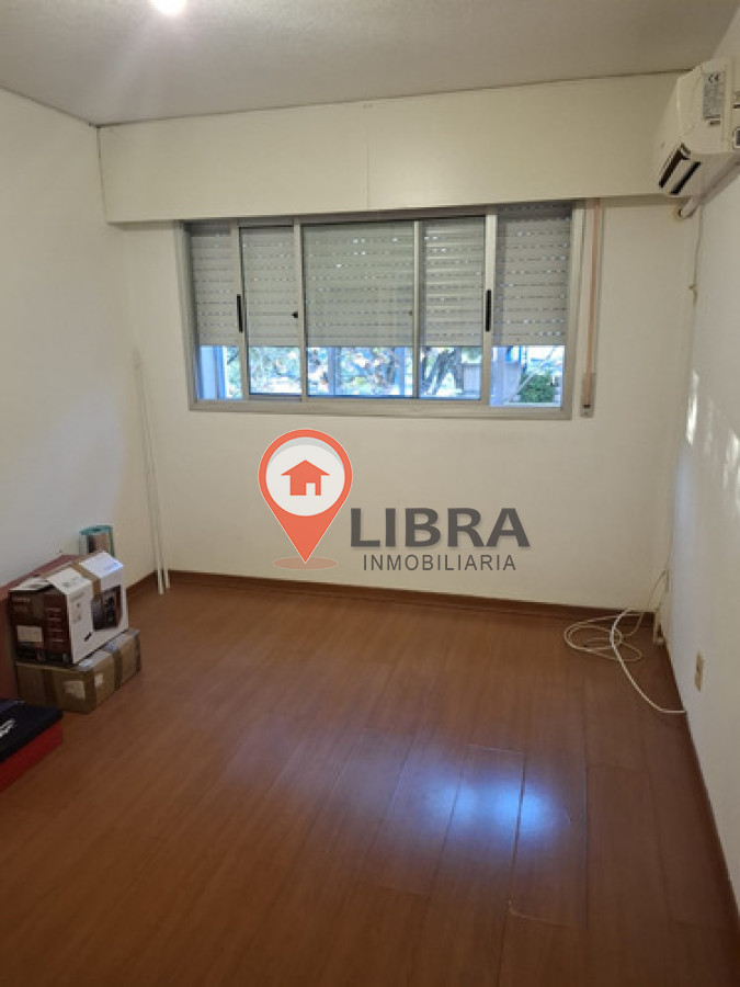 Apartamento ID.10110 - Alquiler Apartamento 2 Dormitorios Y Balcón, Cordón !!