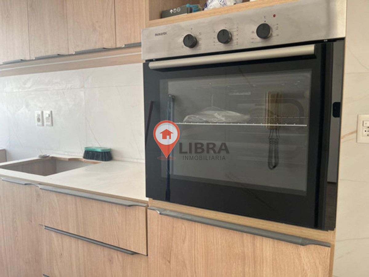 Apartamento ID.10112 - Alquiler Apartamento 1 Dormitorio Totalmente Refaccionado, Centro Montevideo