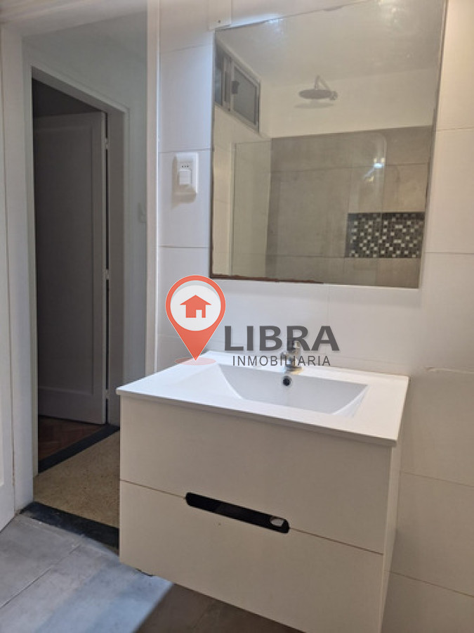Apartamento ID.10117 - Alquiler Apartamento Tipo Casa Malvín 2 Dormitorios y Garaje Para 2 Autos