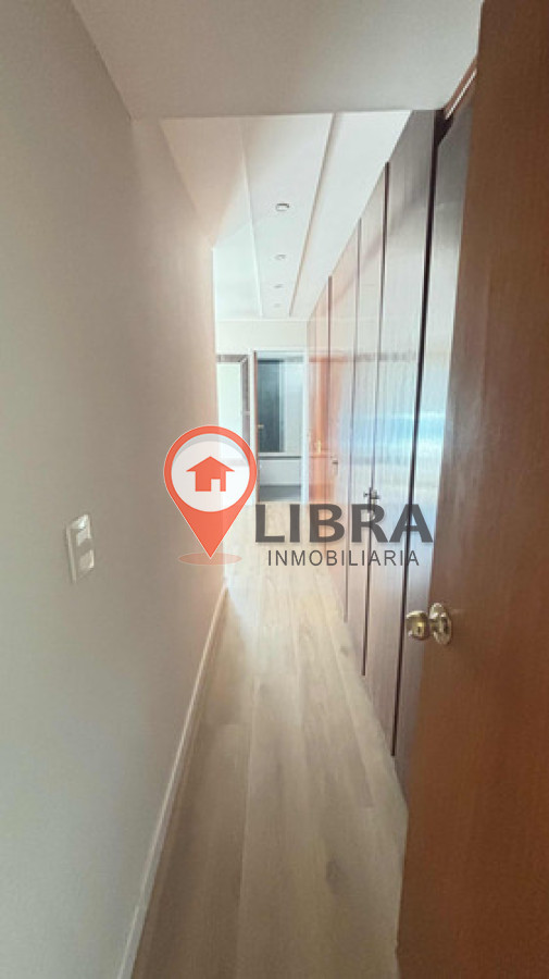 Apartamento ID.10121 - Alquiler Apartamento Amoblado 3 Dormitorios Cochera Pocitos