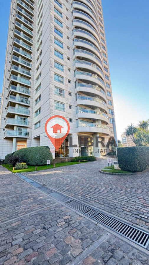 Apartamento ID.10121 - Alquiler Apartamento Amoblado 3 Dormitorios Cochera Pocitos