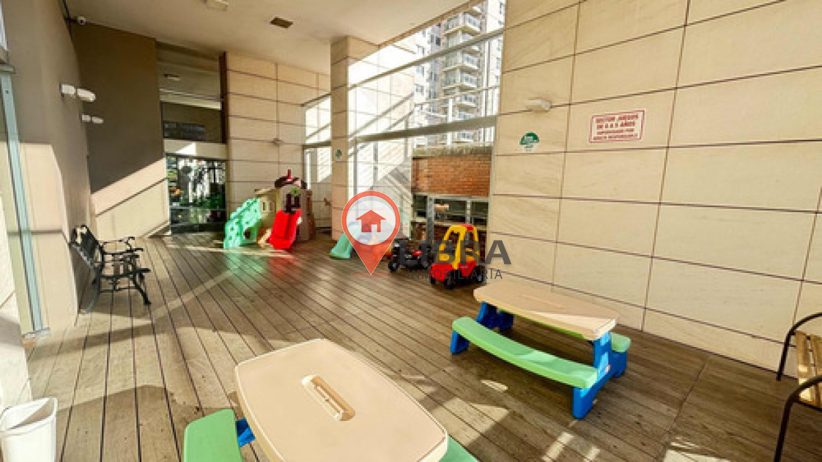 Apartamento ID.10121 - Alquiler Apartamento Amoblado 3 Dormitorios Cochera Pocitos