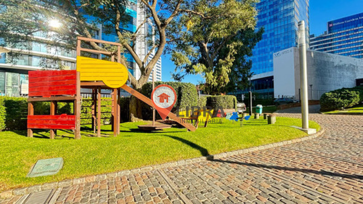 Apartamento ID.10121 - Alquiler Apartamento Amoblado 3 Dormitorios Cochera Pocitos