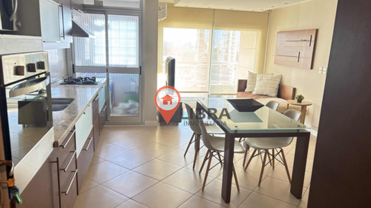 Apartamento ID.10121 - Alquiler Apartamento Amoblado 3 Dormitorios Cochera Pocitos