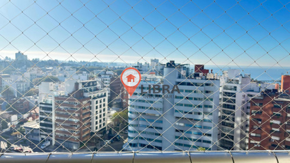 Apartamento ID.10121 - Alquiler Apartamento Amoblado 3 Dormitorios Cochera Pocitos