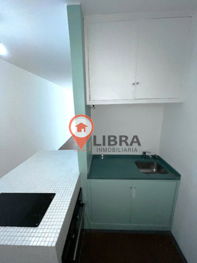 Apartamento ID.10127 - Alquiler Monoambiente Luminoso Excelente Estado En Centro