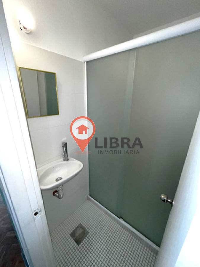 Apartamento ID.10127 - Alquiler Monoambiente Luminoso Excelente Estado En Centro