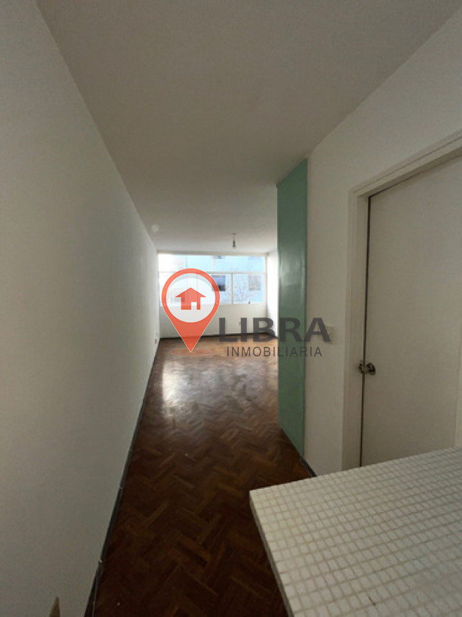 Apartamento ID.10127 - Alquiler Monoambiente Luminoso Excelente Estado En Centro