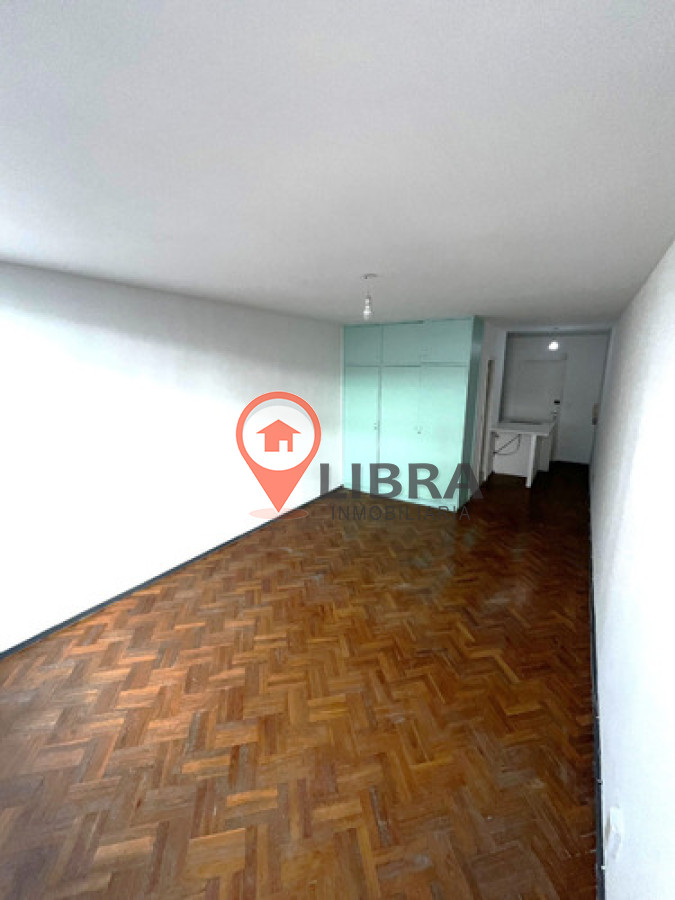Apartamento ID.10127 - Alquiler Monoambiente Luminoso Excelente Estado En Centro