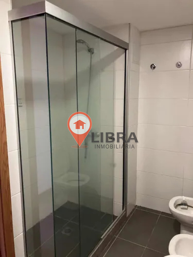 Apartamento ID.9880 - Hermoso Apartamento De 2 Dorm En Centro 