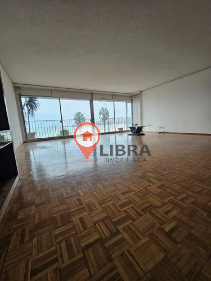 Apartamento ID.10030 - Hermoso Apartamento De 3 Dorm  Frente A La Rambla Pocitos